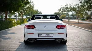 2022 مرسيدس-بنز آلفئة - C C200