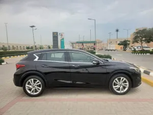 2017 إنفينيتي كيو ٣٠ Premium Tech