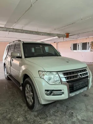 2016 Mitsubishi Pajero GLS
