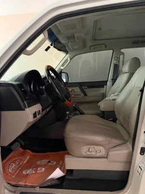 2016 Mitsubishi Pajero GLS