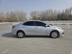 2018 تويوتا كورولا Hybrid LE