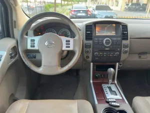 2010 نيسان باثفايندر SL