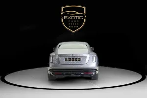 2025 رولز رويس سبيكتر Black Badge