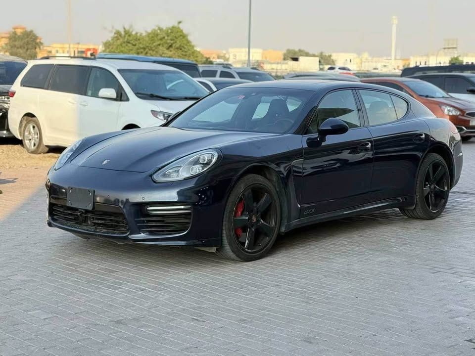 2016 بورش باناميرا GTS Sport Turismo