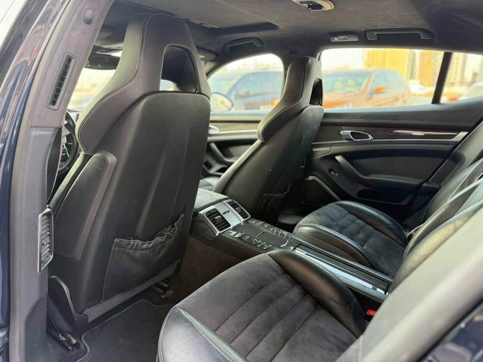 2016 بورش باناميرا GTS Sport Turismo