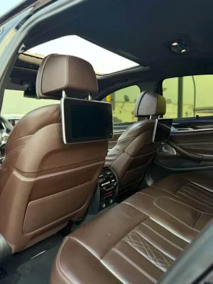 2018 BMW 5-Series 550i