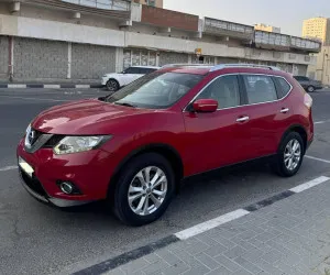 2015 نيسان اكس تريل SL