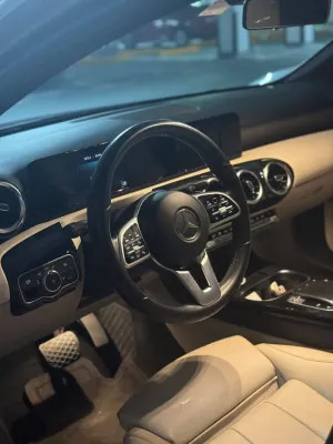 2019 مرسيدس-بنز الفئة - A A220 Sedan