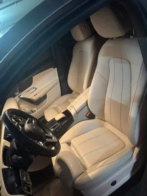 2019 مرسيدس-بنز الفئة - A A220 Sedan