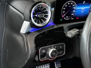 2024 مرسيدس-بنز الفئة - A A220 Sedan
