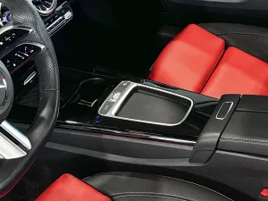 2024 مرسيدس-بنز الفئة - A A220 Sedan