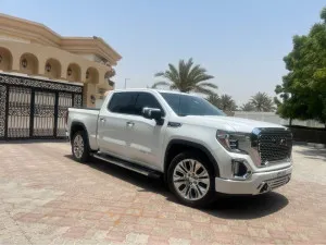 2020 جي أم سي سييرا Denali