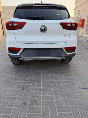 2019 ام جي زد لس