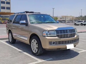 2014 لينكولن نافيجيتور Standard