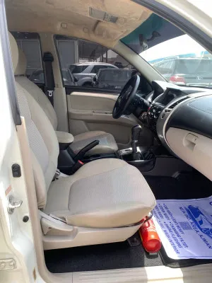 2011 Mitsubishi Pajero GLS