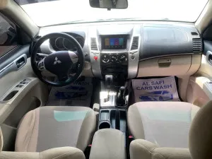 2011 Mitsubishi Pajero GLS