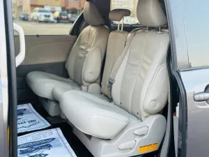 2012 Toyota Sienna XLE