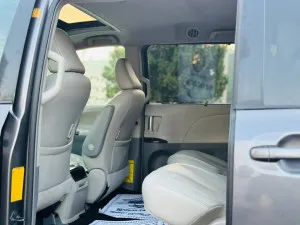 2012 Toyota Sienna XLE
