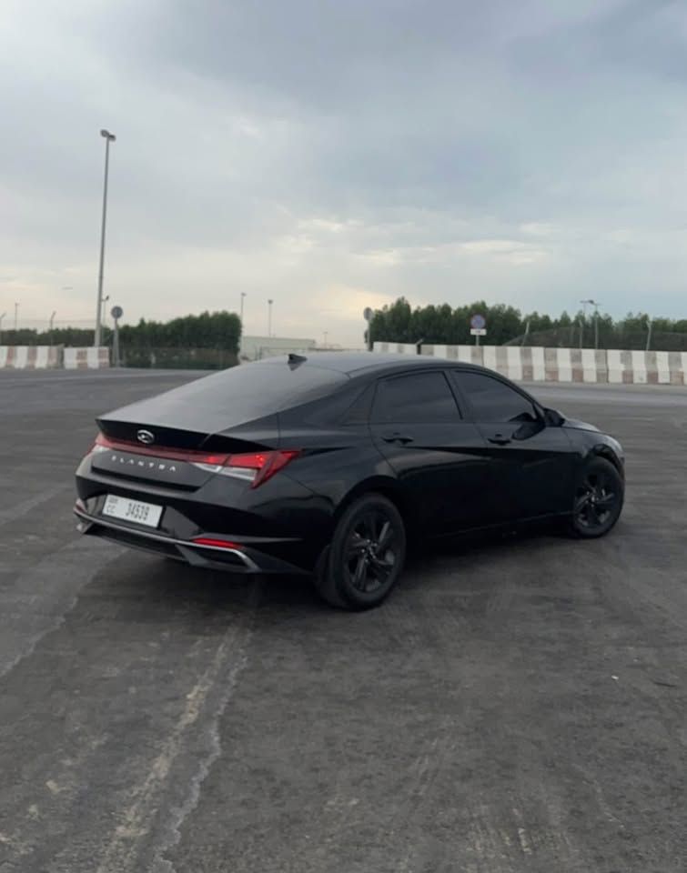 2022 هيونداي النترا SEL