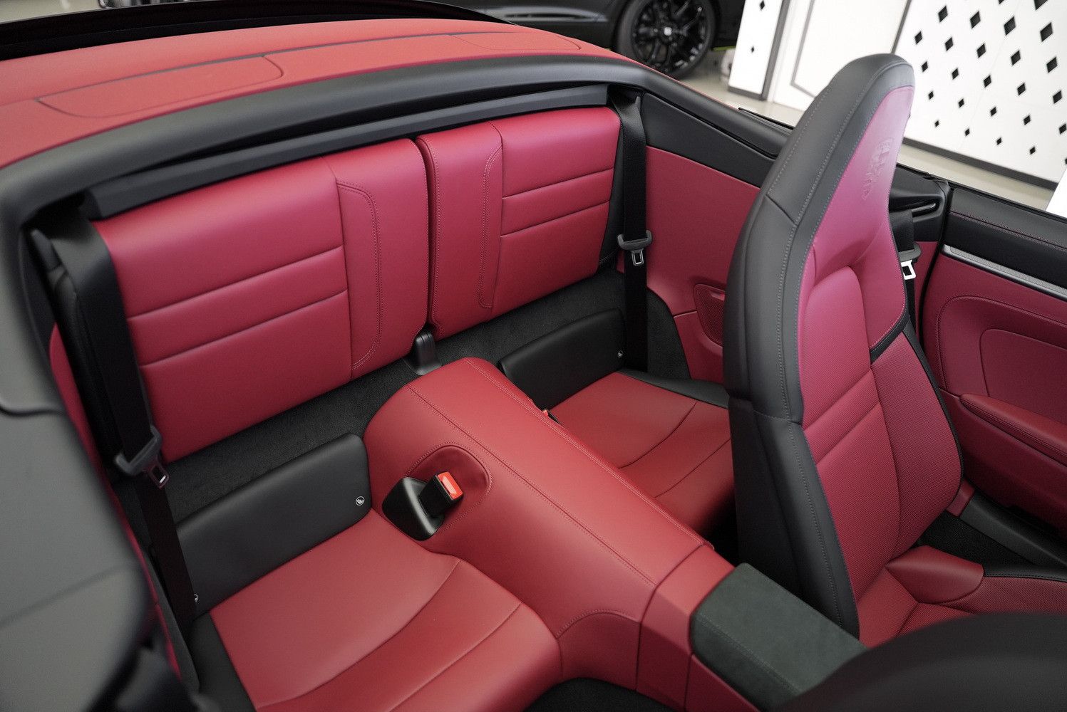 2025 بورش 911 كاريرا Carrera 4 Cabriolet