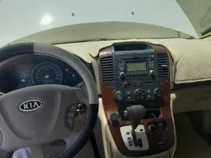 2009 Kia Carnival LX