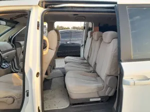 2009 Kia Carnival LX