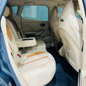 2023 استون مارتن دي بي اكس Standard