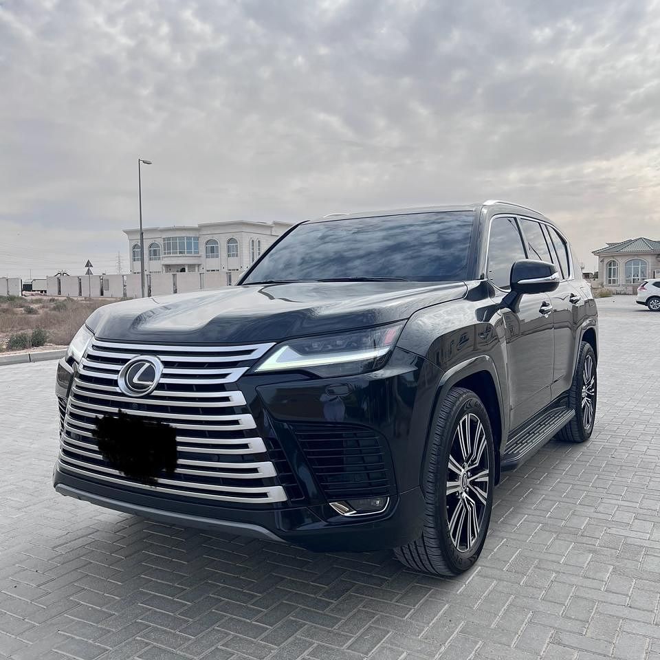 2023 لكزس ال اكس ٦٠٠ Signature