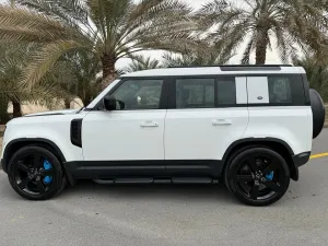 2024 لاند روفر ديفندر 110 HSE