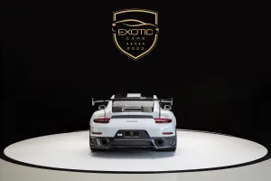 2018 بورش جي تي ٢ ار اس