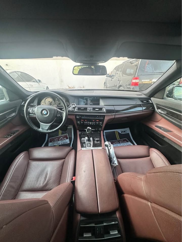 2011 بي أم دابليو الفئة - 7 750Li