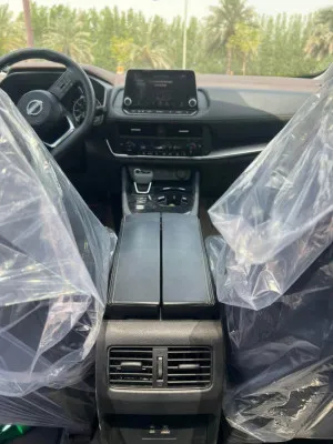 2023 نيسان روج SV
