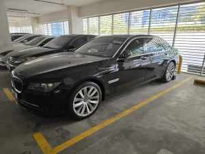 2010 بي أم دابليو الفئة - 7 740i