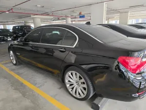 2010 بي أم دابليو الفئة - 7 740i