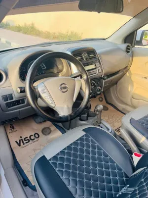 2016 Nissan Sunny SV