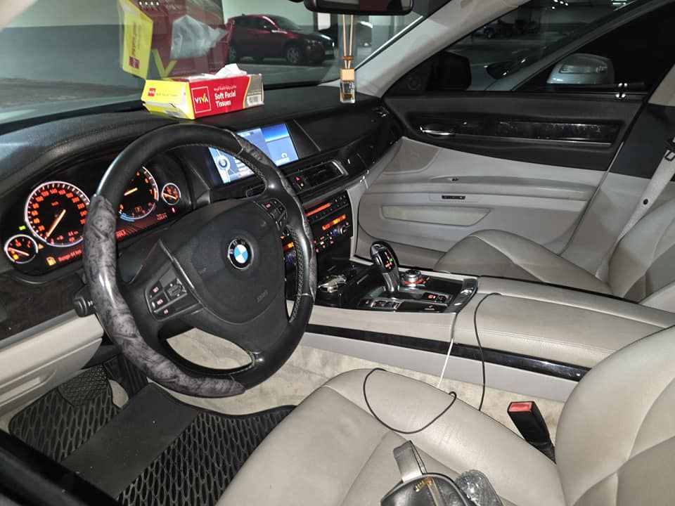 2010 بي أم دابليو الفئة - 7 740i