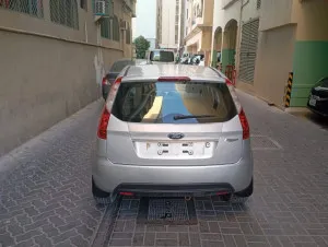2012 فورد فيجو Titanium
