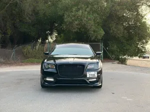 2021 كرايسلر ٣٠٠ S
