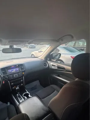 2018 Nissan Pathfinder S