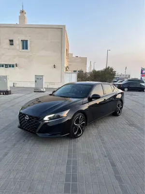 2023 Nissan Altima SR