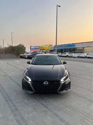 2023 Nissan Altima SR