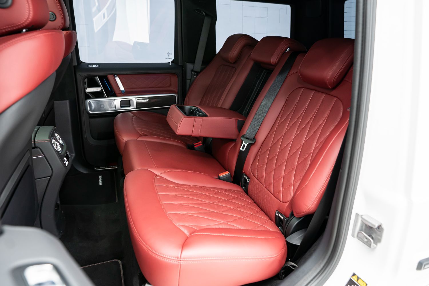 2025 مرسيدس-بنز الفئة - G G63 AMG