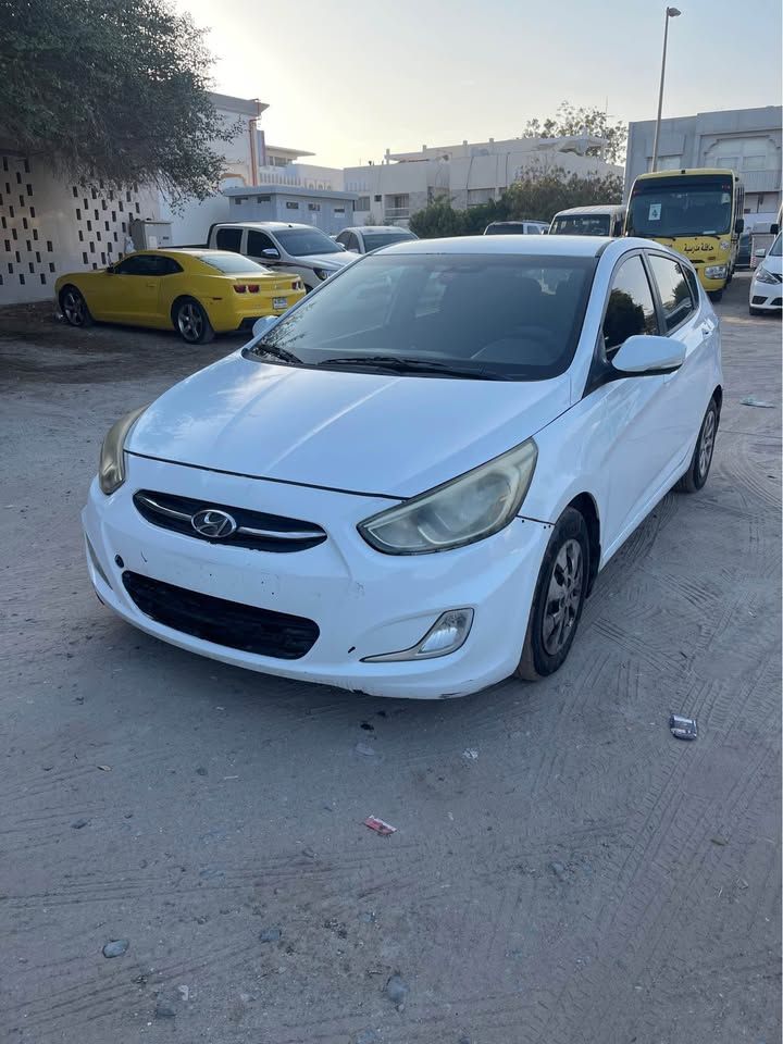 2016 هيونداي أكسنت SE