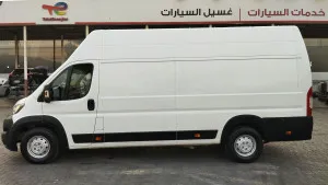 2021 بيجو بوكسر