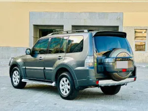 2013 ميتسوبيشي باجيرو GLS