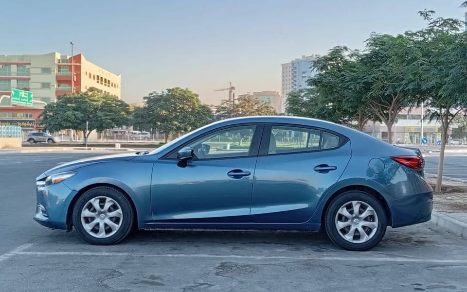 2018 مازدا ٣ S Carbon Edition