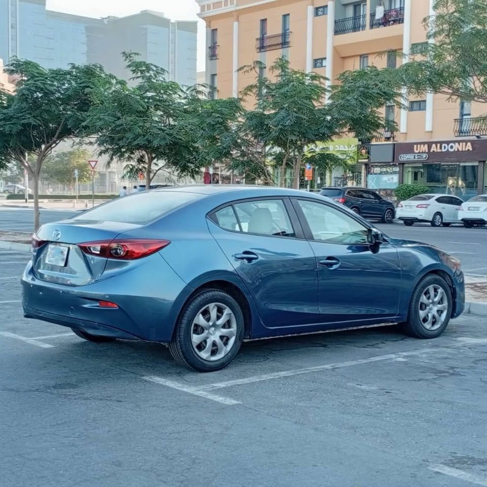 2018 مازدا ٣ S Carbon Edition