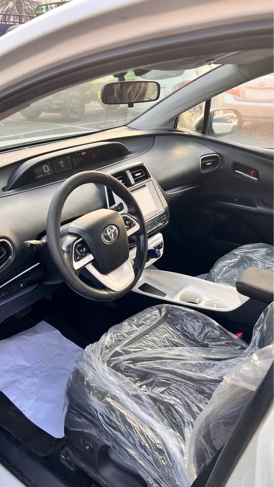 2018 تويوتا بريوس LE