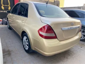 2009 نيسان تيدا S