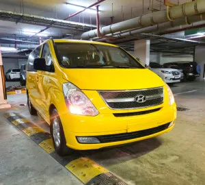 2009 Hyundai H1 Deluxe